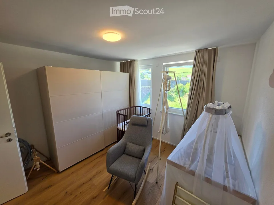 Modernes 6.5-ZIMMER-DOPPELEINFAMILIENHAUS IN ZEIHEN – Foto 23 von 30