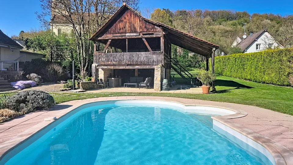 Charming Villa with Pool and Large Garden in Wittersdorf – photo 2 of 11