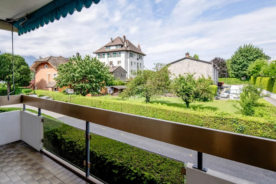 Appartement de 4,5 pièces entièrement rénové "haut standing" – photo 9 sur 11