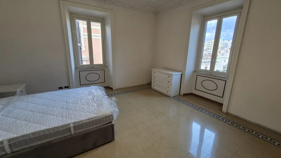 Elegante Appartamento stile Liberty 5 locali San Giovanni Roma – foto 16 di 21