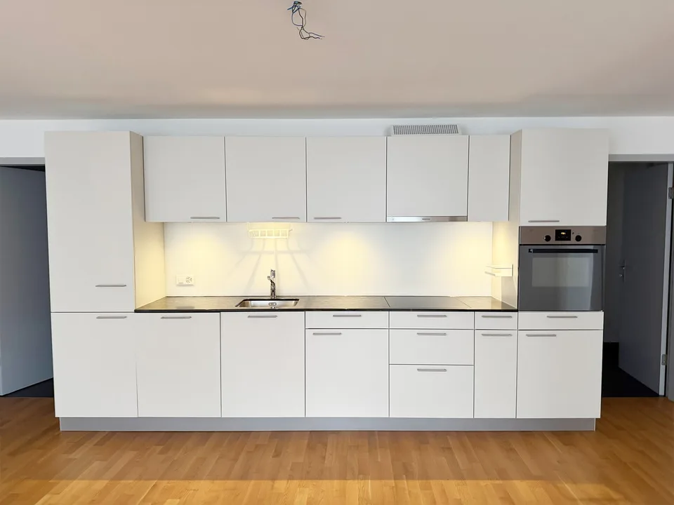 Au cœur de la vieille ville - Grand appartement avec 2 salles de bain et local de stockage – photo 5 sur 16