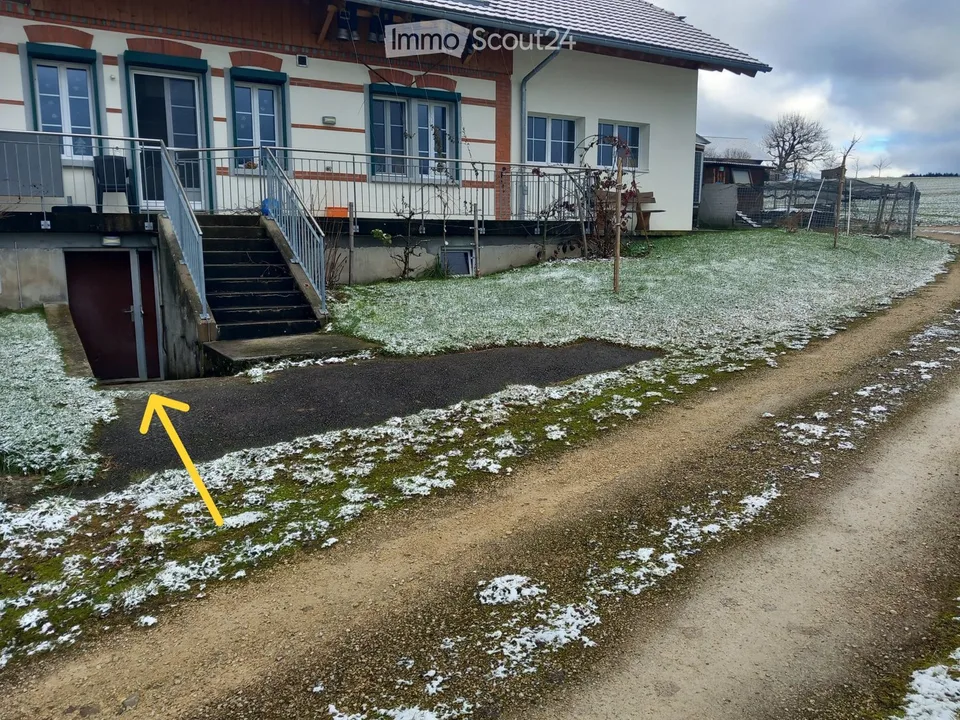 Grand cave / local de stockage avec bon accès