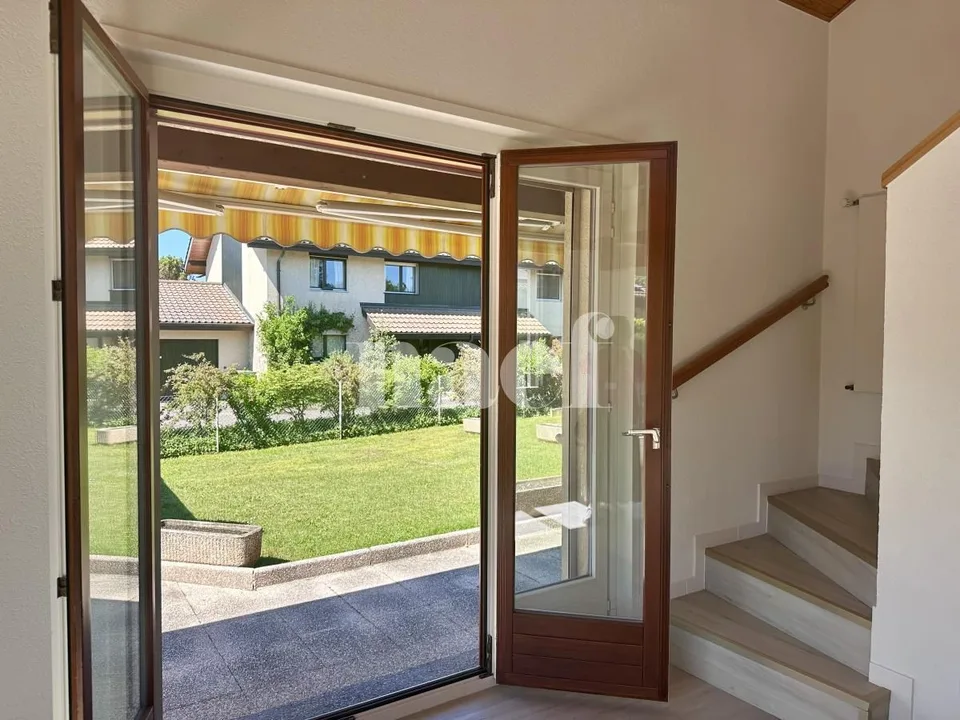 Casa gemella con 4,5 locali ad Aïre con giardino e terrazza