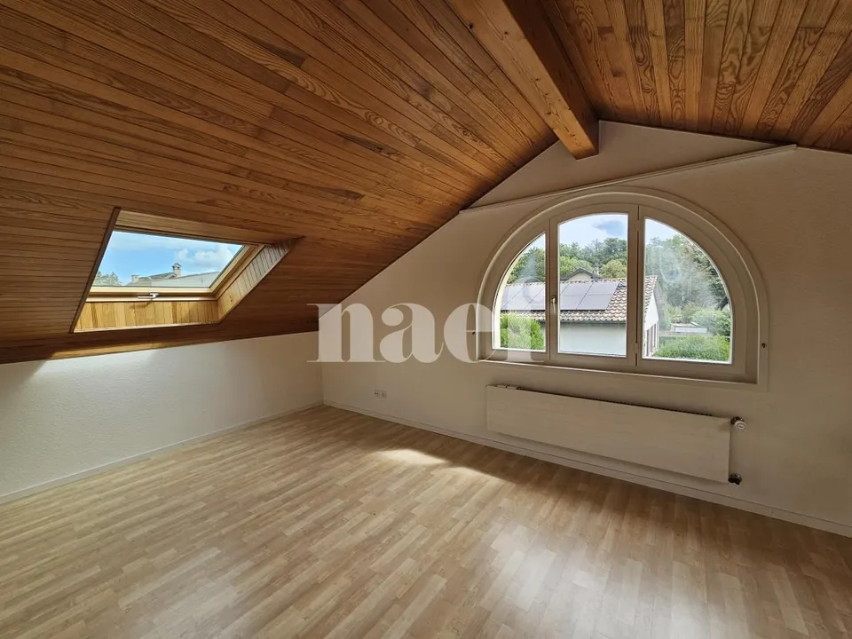 Casa gemella con 4,5 locali ad Aïre con giardino e terrazza