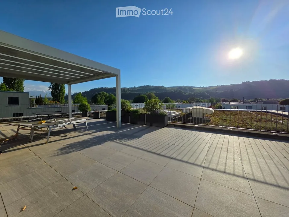 5.5-Room Attic Dream with Mountain View & All-Weather Pergola