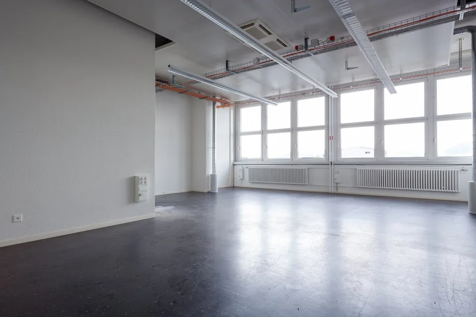 Spacious office/commercial space on Ostermundigenstrasse in Bern – photo 6 of 20