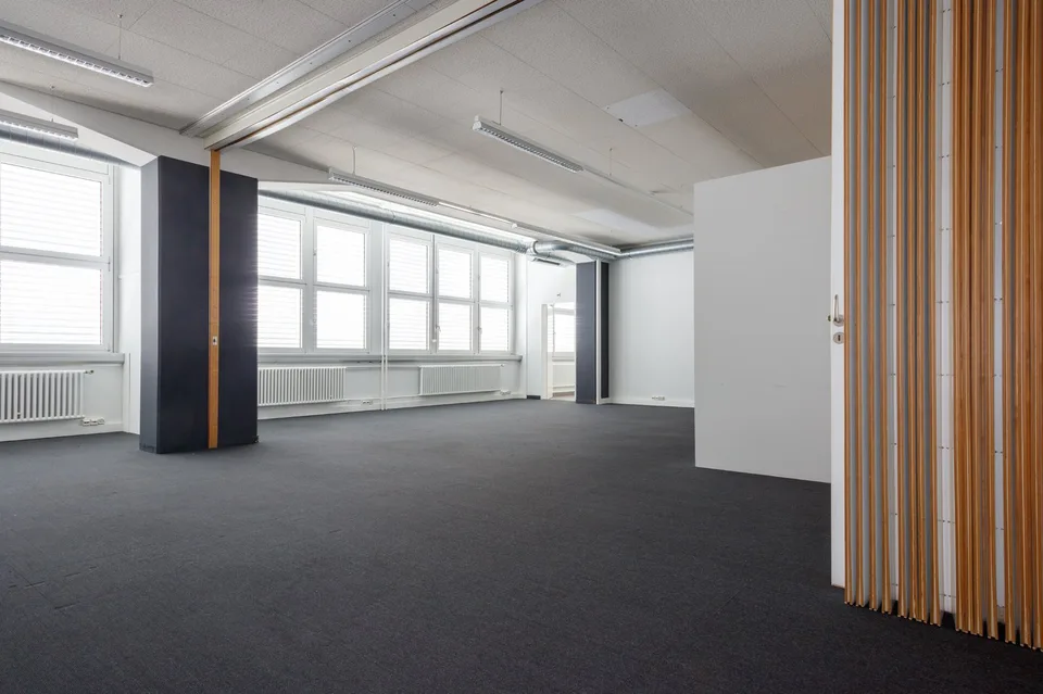 Spacious office/commercial space on Ostermundigenstrasse in Bern – photo 4 of 20
