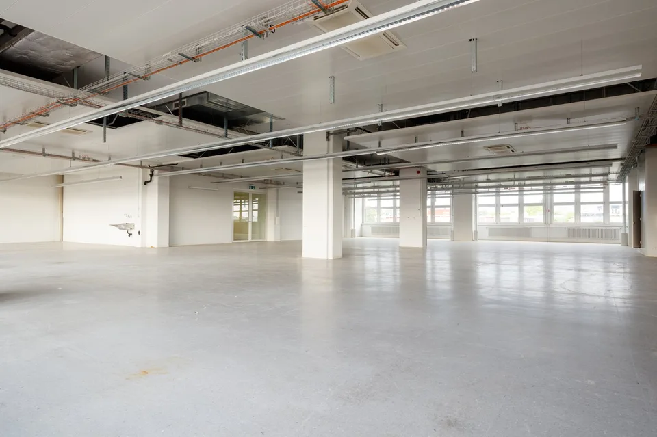 Spacious office/commercial space on Ostermundigenstrasse in Bern – photo 15 of 20