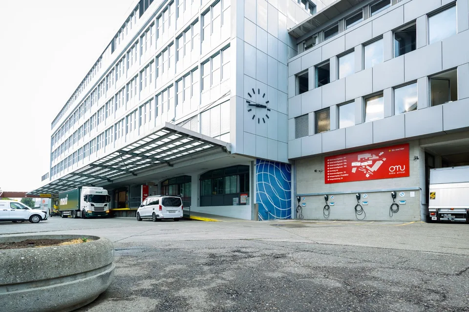 Spacious office/commercial space on Ostermundigenstrasse in Bern – photo 3 of 20