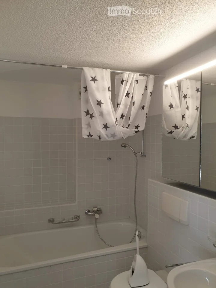 Spacious 2.5-room apartment in Urnäsch with balcony, bar counter