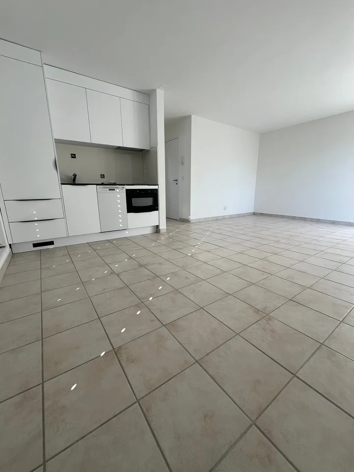Habitation moderne dans un appartement fraîchement rénové – photo 3 sur 5