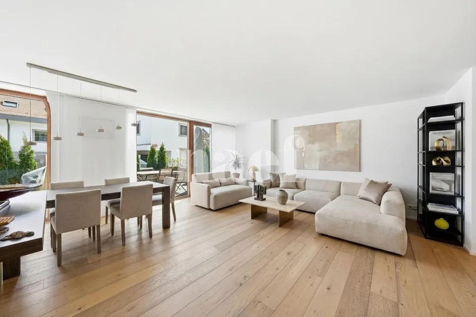 Bright and modern 3.5-room apartment on the ground floor with large terrace