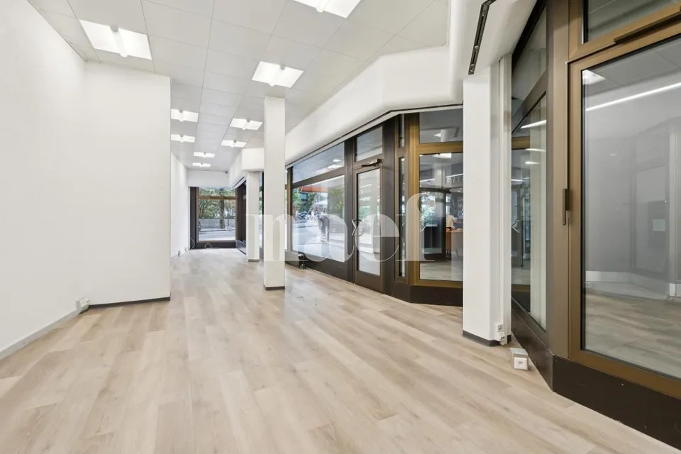 Geräumiger Gewerberaum in idealer Lage im Zentrum von Vevey, in unmittelbarer Nähe zum Bahnhof und zum Manor-Zentrum – Foto 2 von 9