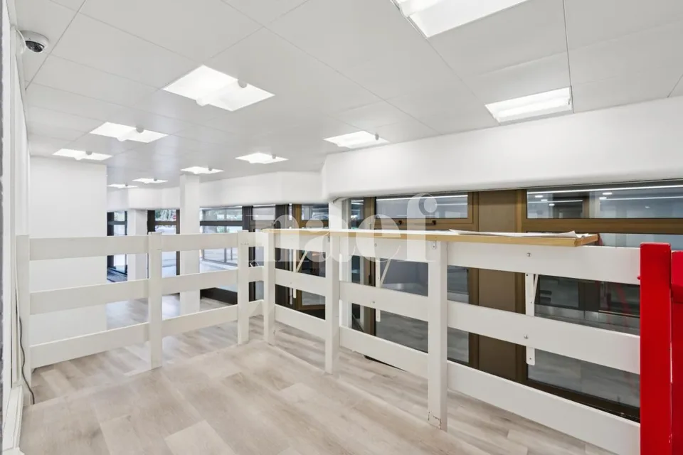 Geräumiger Gewerberaum in idealer Lage im Zentrum von Vevey, in unmittelbarer Nähe zum Bahnhof und zum Manor-Zentrum – Foto 6 von 9