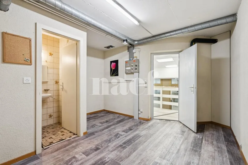 Geräumiger Gewerberaum in idealer Lage im Zentrum von Vevey, in unmittelbarer Nähe zum Bahnhof und zum Manor-Zentrum – Foto 7 von 9