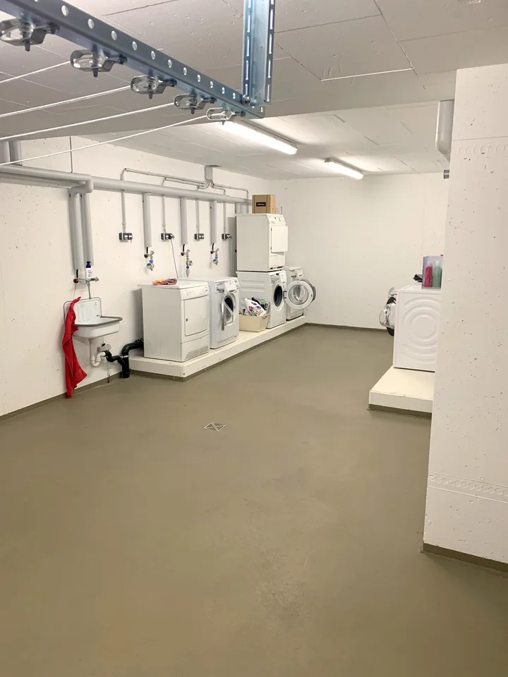 Appartamento in proprietà di 3,5 vani attraente nella migliore posizione centrale, KFW 55, con terrazza, ascensore e garage – foto 12 di 14