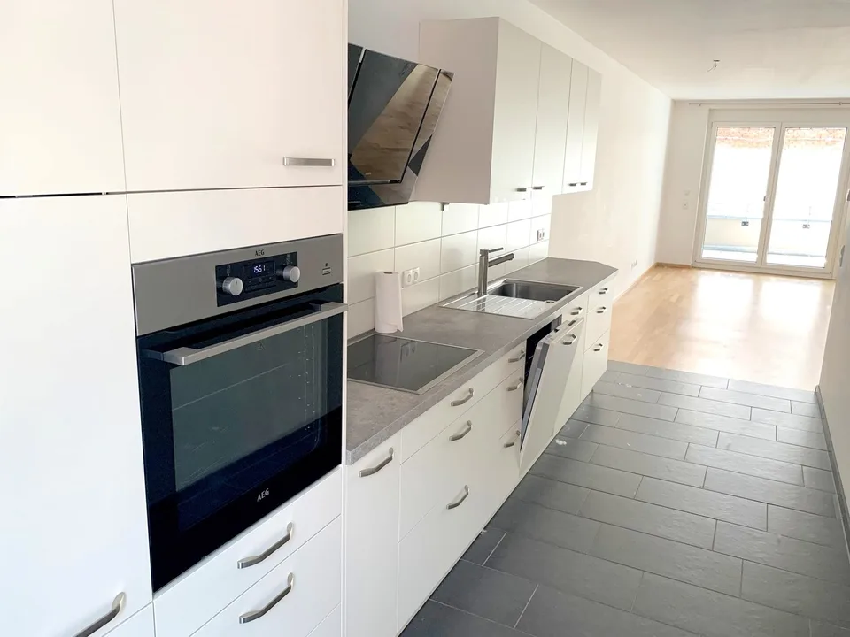 Appartamento in proprietà di 3,5 vani attraente nella migliore posizione centrale, KFW 55, con terrazza, ascensore e garage – foto 6 di 14