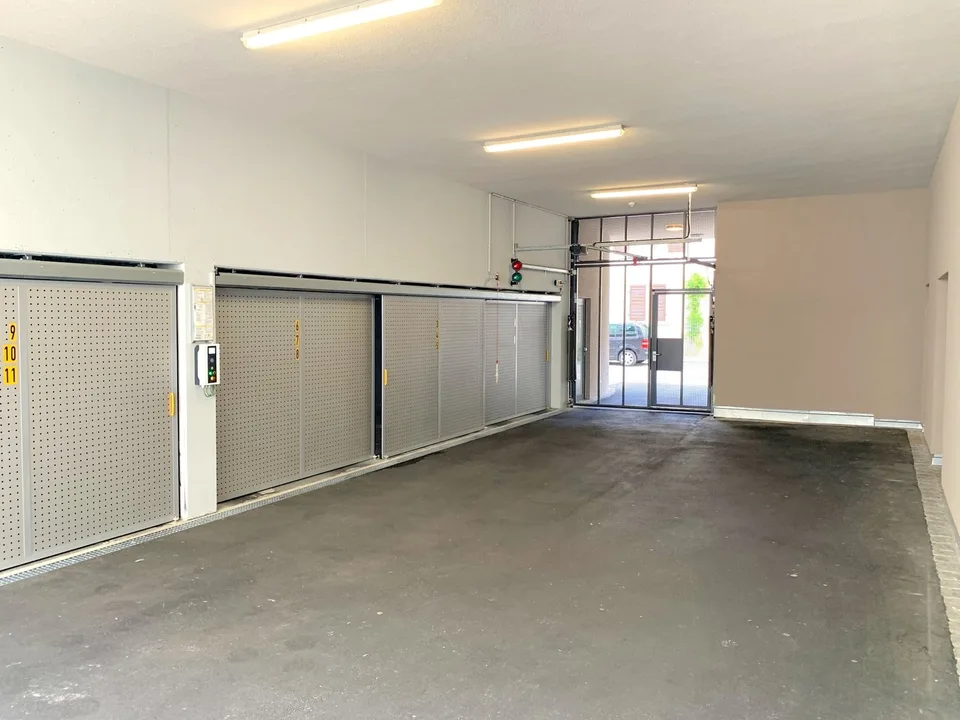 Appartamento in proprietà di 3,5 vani attraente nella migliore posizione centrale, KFW 55, con terrazza, ascensore e garage – foto 14 di 14