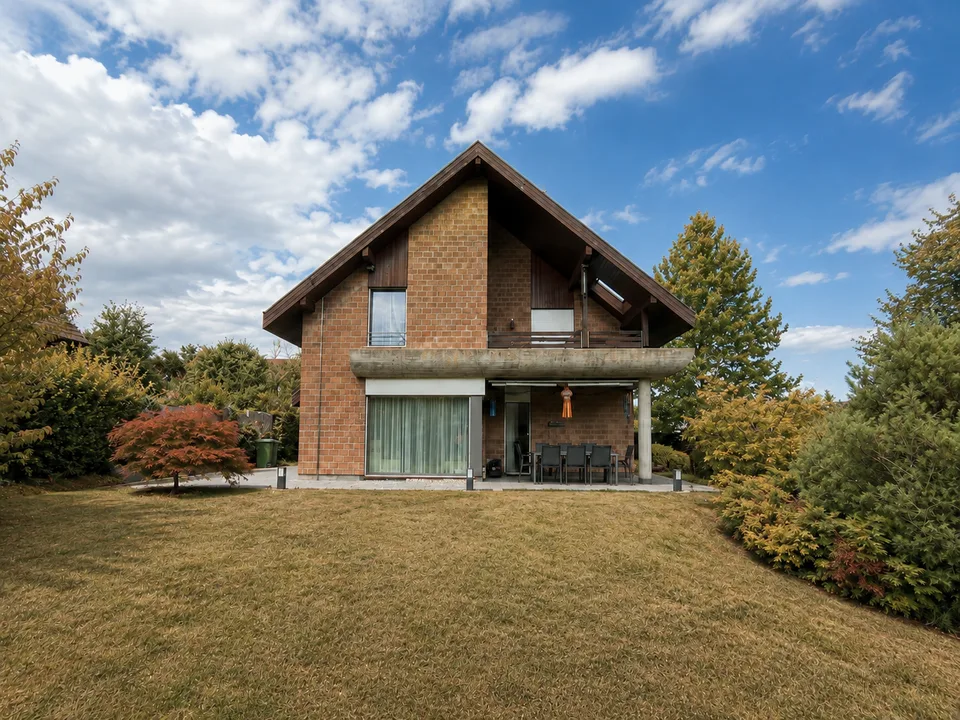 Casa unifamiliare a sé stante di 6,5 locali a Oberwil BL con grande giardino – foto 14 di 17