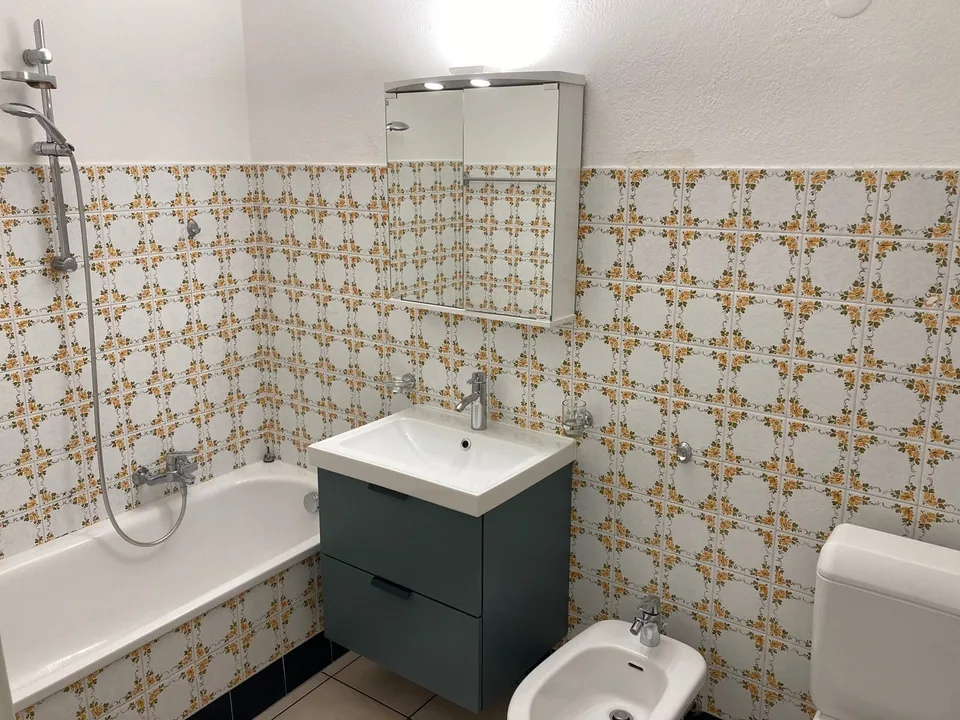 Grand appartement 4 pièces avec balcon à Stabio