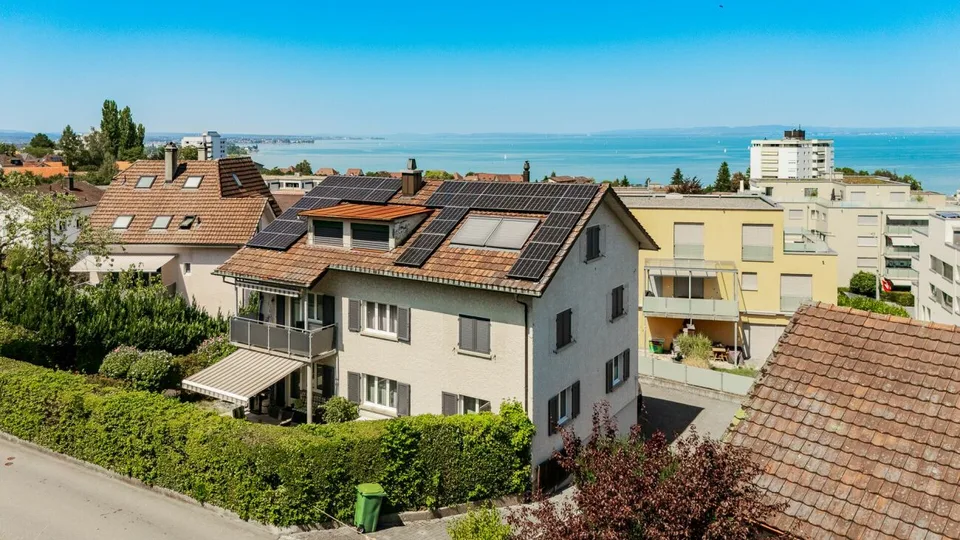 Proprietà polivalente con due unità residenziali di alta qualità e vista sul lago – foto 2 di 18