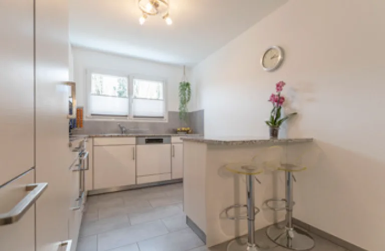 Charmantes 5.5-Zimmer-Doppeleinfamilienhaus in Lyss – Foto 10 von 28