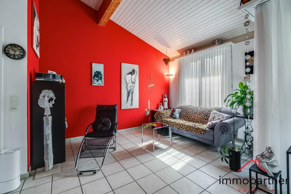 Grosszügiges Wohnen mit Stil, zentraler Lage und eigener Garage – Foto 3 von 18
