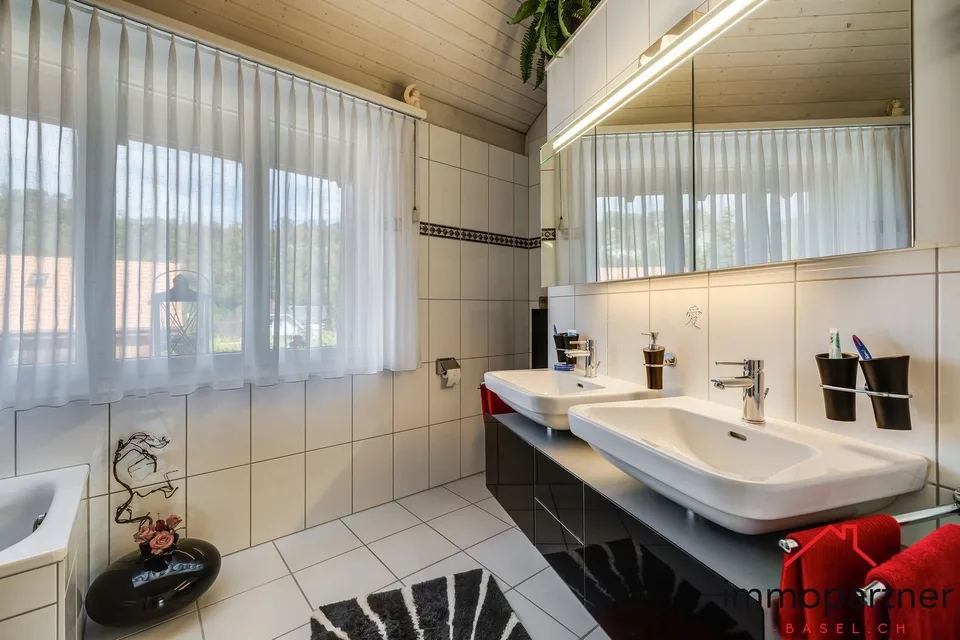 Grosszügiges Wohnen mit Stil, zentraler Lage und eigener Garage – Foto 6 von 18