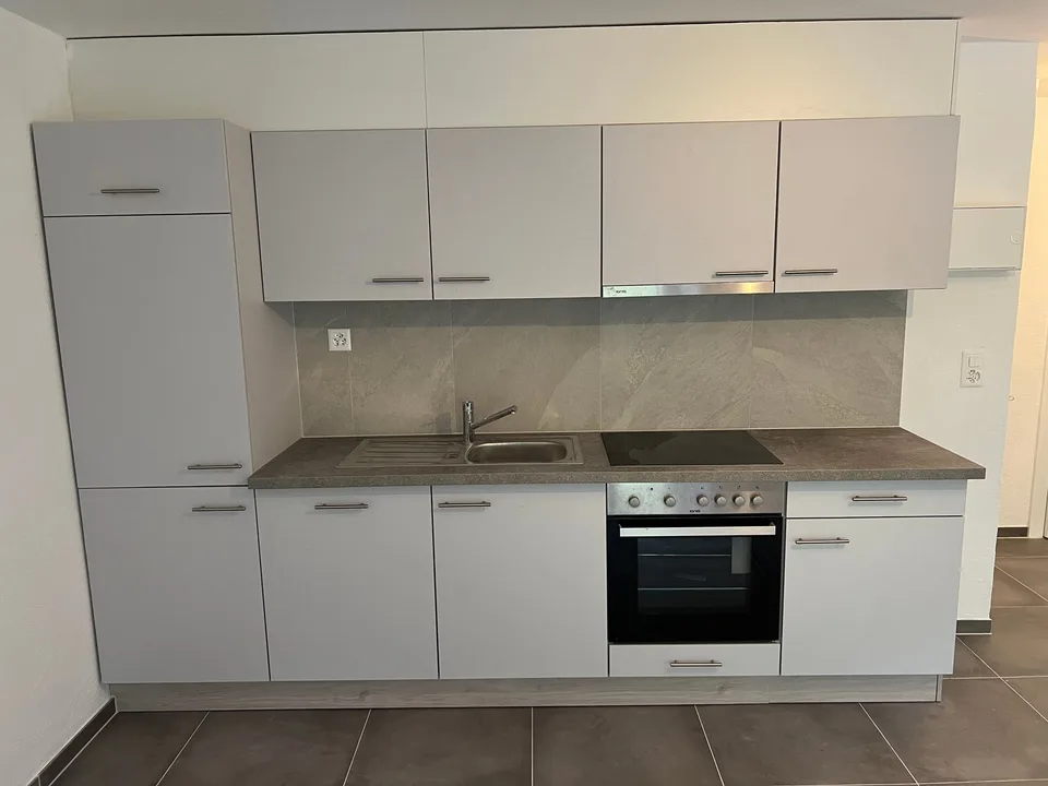 Renovated 3-room apartment – CHF 1’050.– including charges