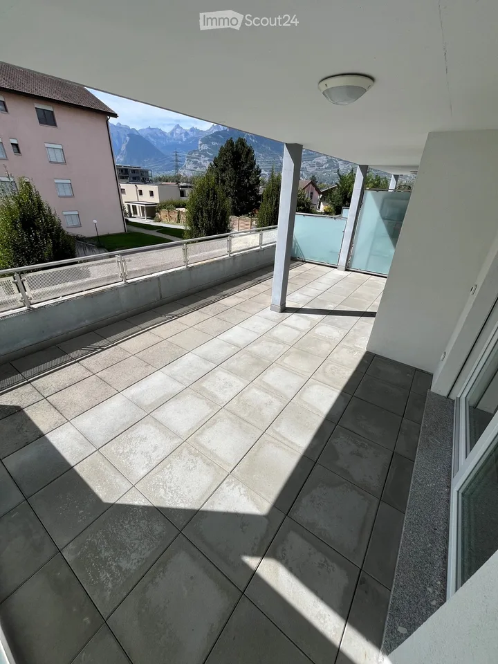 2,5 Zimmer mit großer Terrasse