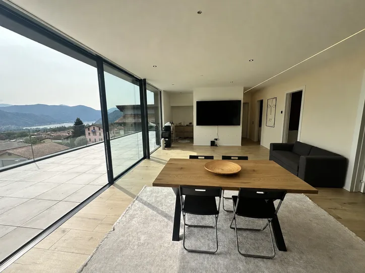 NEUES UND GERAUMIGES APARTMENT MIT PRIVATEM LIFT UND SEEBLICK – Foto 14 von 18