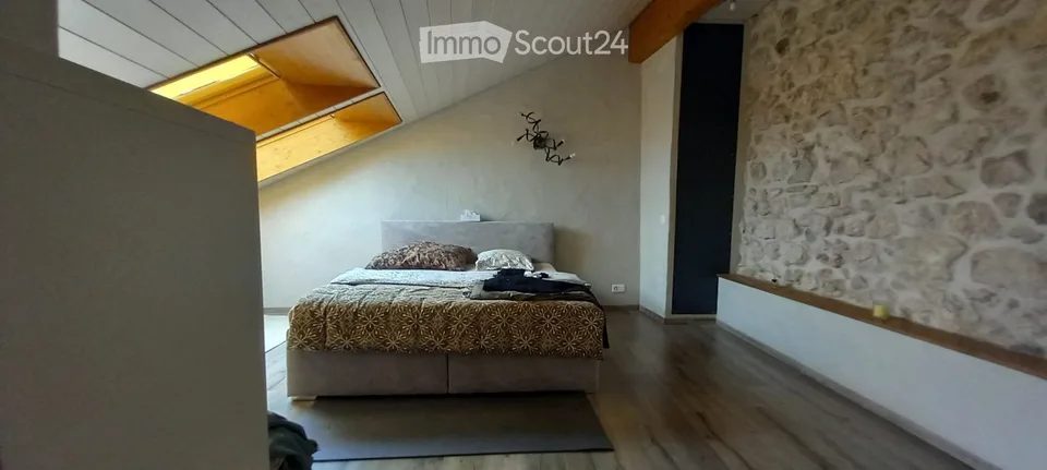 Casa di città antica con laboratorio/negozio