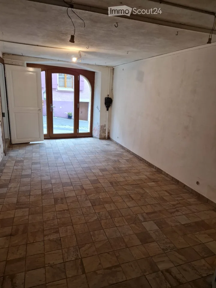 Casa di città antica con laboratorio/negozio