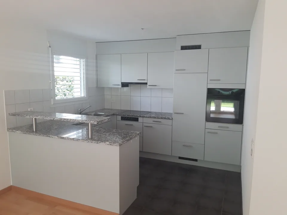 Spaziosa maisonette appartamento con giardino e due bagni