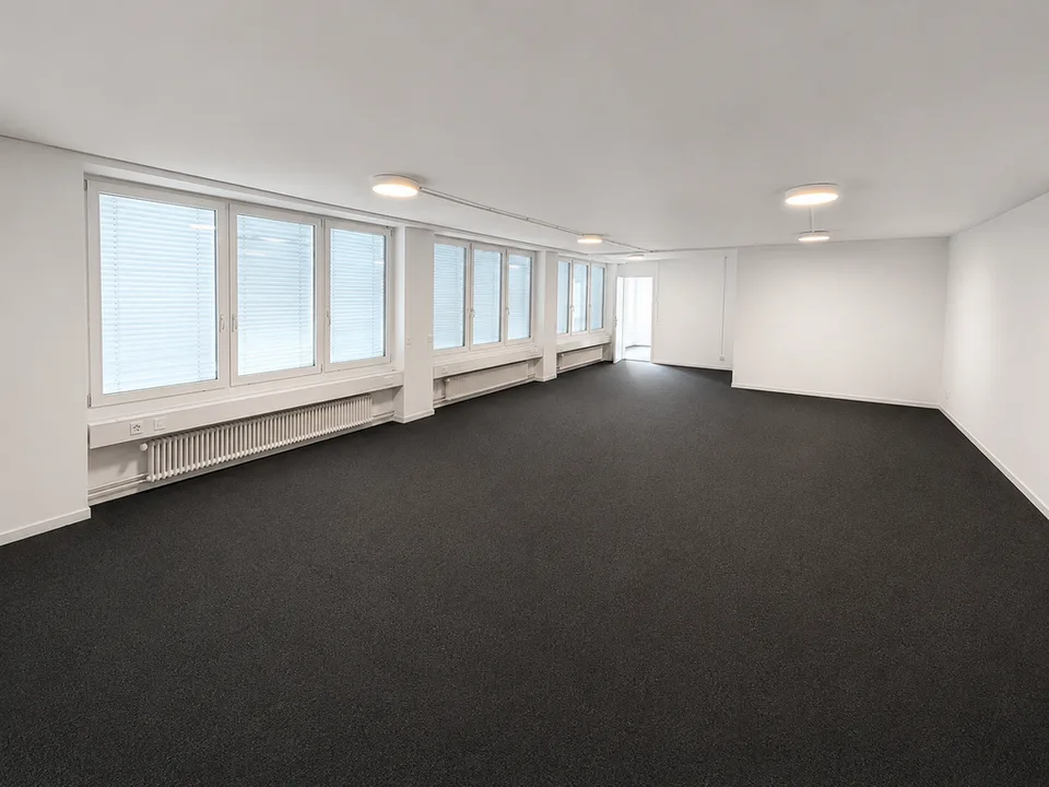 Heller Praxisraum im Herzen der Winterthurer Altstadt – Foto 2 von 4
