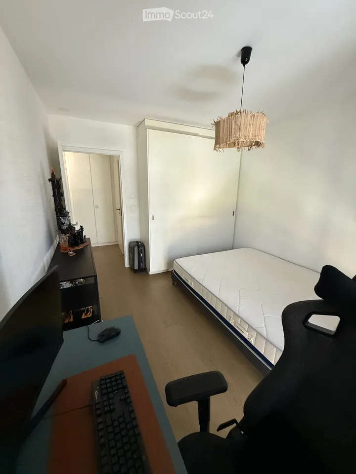Bello appartamento di 2,5 locali a Vevey con balcone e posto auto