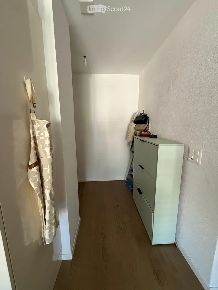Bello appartamento di 2,5 locali a Vevey con balcone e posto auto