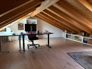 Vivre avec une vue : spacieuse maison semi-détachée de 5,5 pièces avec jardin