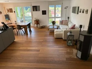 Vivre avec une vue : spacieuse maison semi-détachée de 5,5 pièces avec jardin