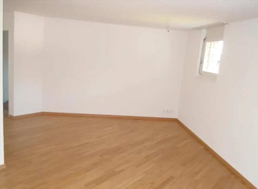 Wohnung mit aussergewöhnlichem Grundriss!