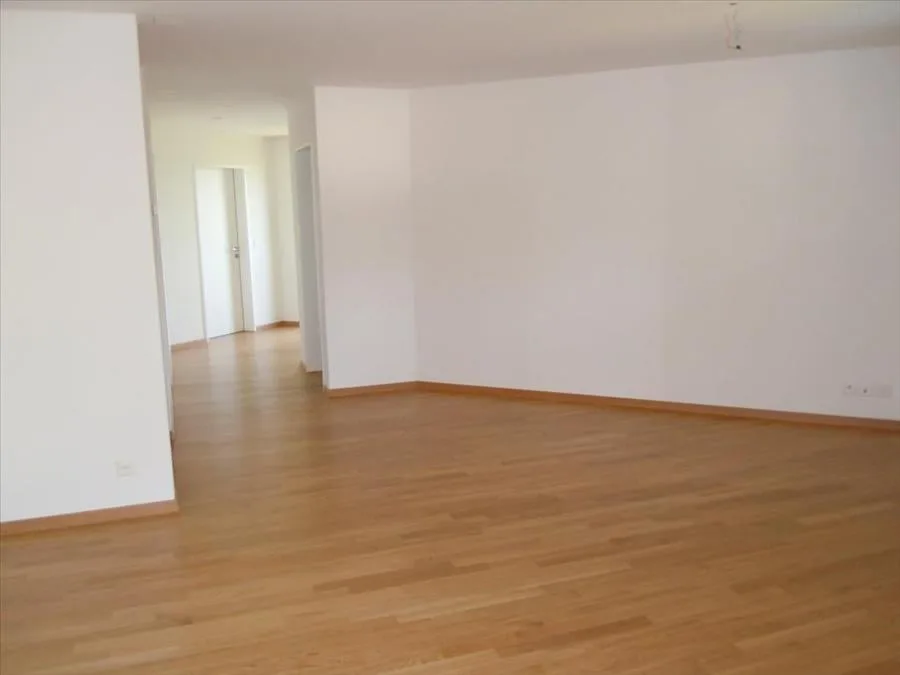 Wohnung mit aussergewöhnlichem Grundriss!