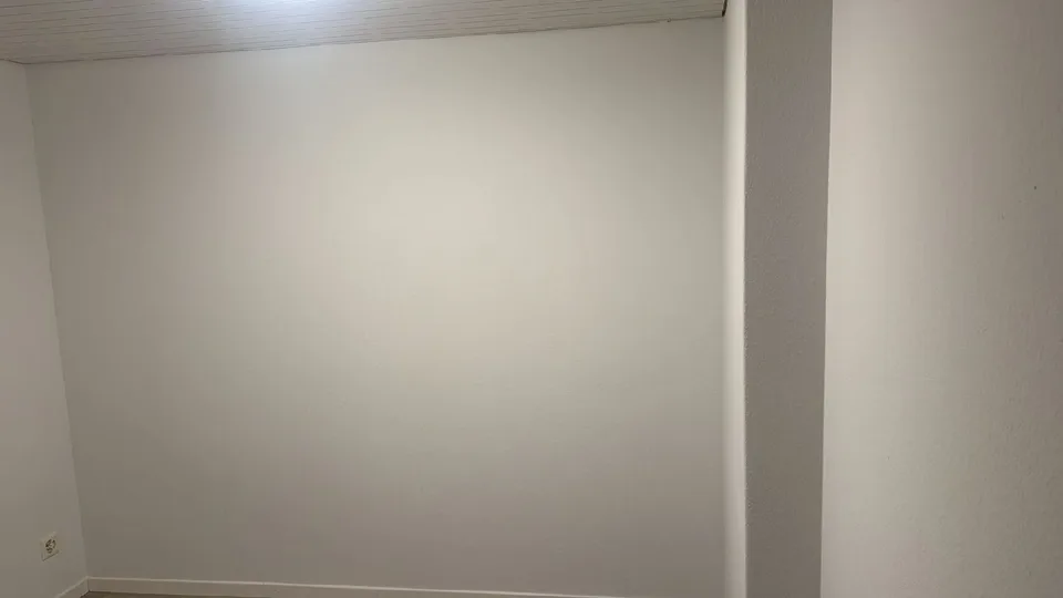 Available now - Cute 2.0 room apartment, freshly painted