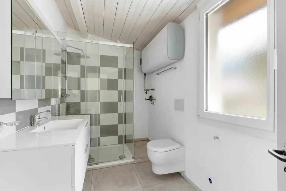 Interessante Investitionsmöglichkeit: Mietshaus mit 9 Einheiten – Foto 9 von 11