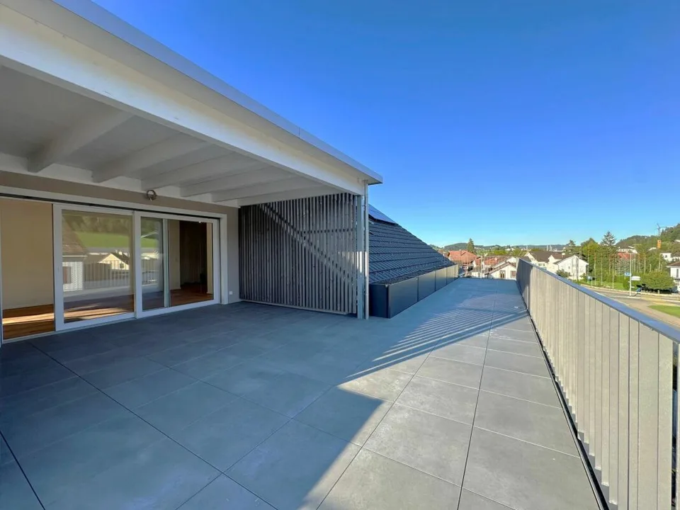 Sehr grosse Traumwohnung mit weitläufiger Terrasse und Weitblick – Foto 6 von 11