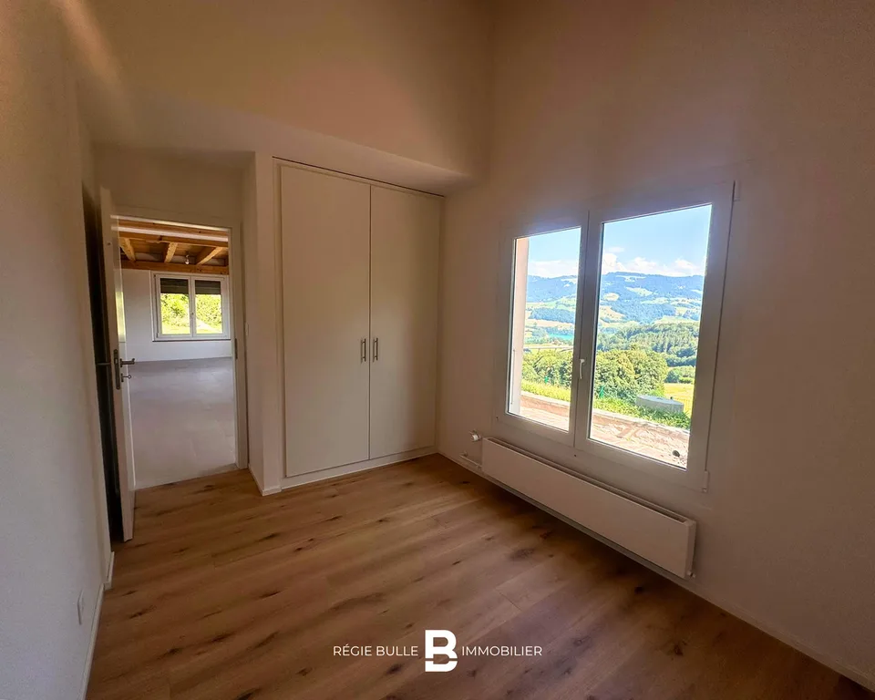 Le Bry - Magnifique villa rénovée avec superbe vue