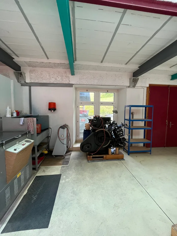 Historische Fabrikfläche mit Charakter – 250 m² Gewerberaum in Aeugstertal – Foto 10 von 13