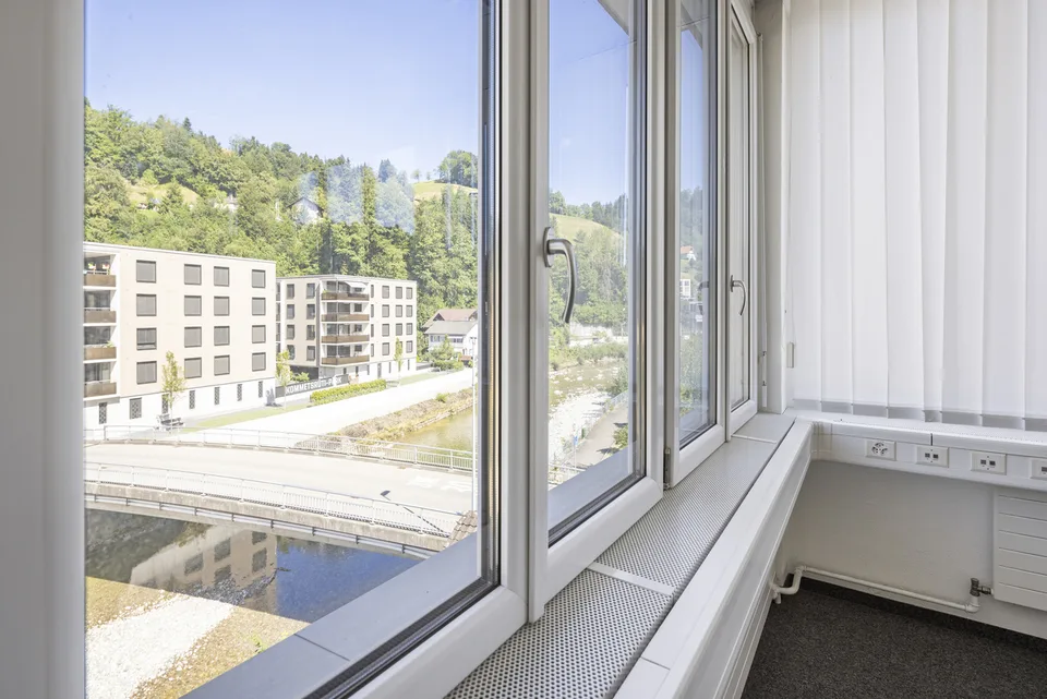 Werkstatt, Lager und Büro vereint unter einem Dach – Foto 12 von 13