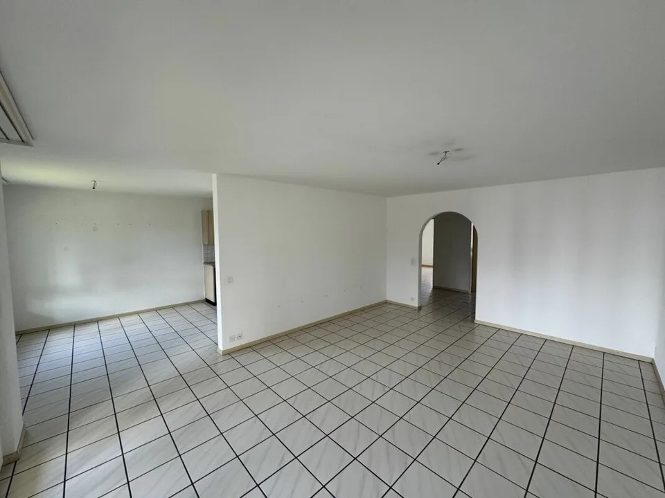 Bel appartement de 3.5 pièces au rez-de-chaussée avec coin salon