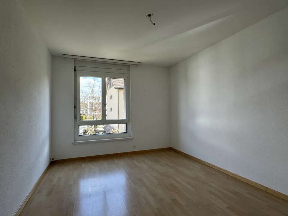 Bel appartement de 3.5 pièces au rez-de-chaussée avec coin salon