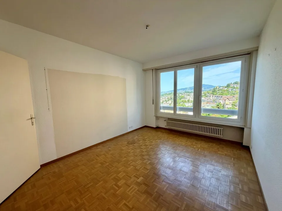 Schönes 2.5-Zimmer-Wohnung zur Renovierung mit Seeblick – Foto 5 von 10